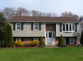 167 Meadowbrook Rd, Agawam, MA 01001