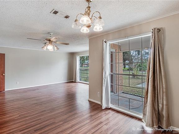 5th image of 2939 E Cavett Dr