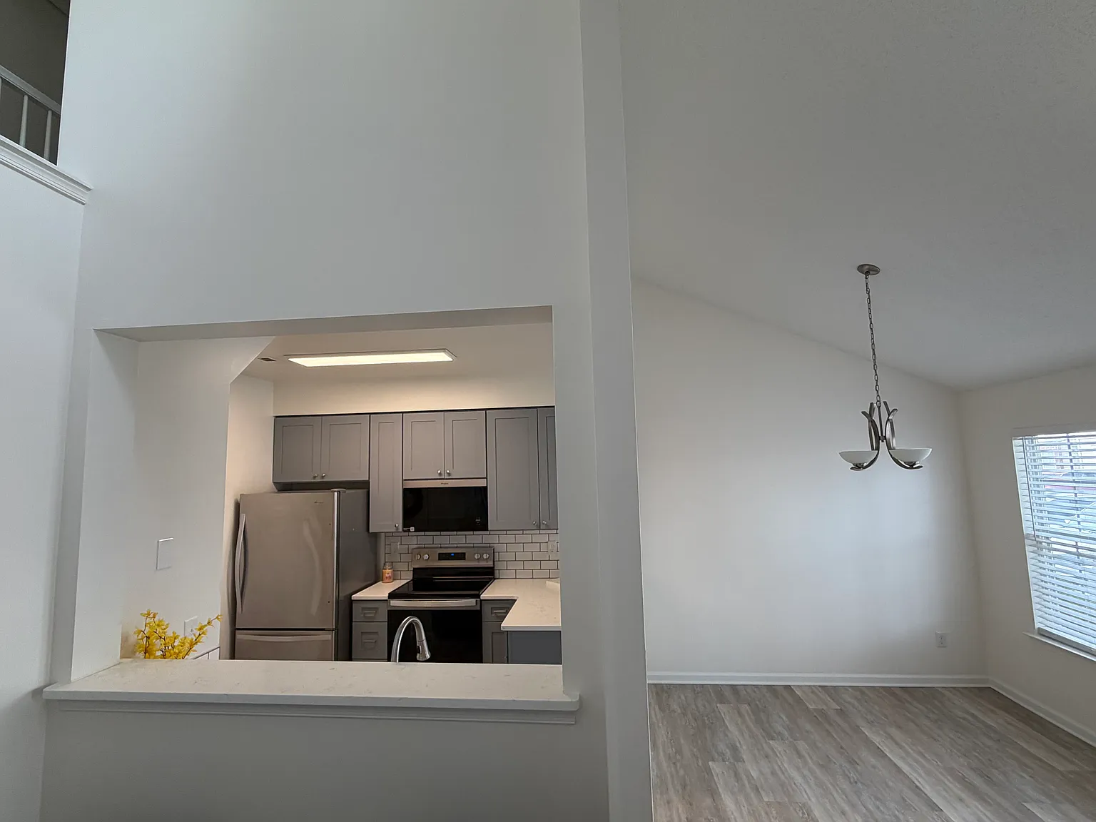3 bed, 1470 sqft, $2,550 — Photo 4