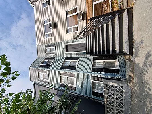 Rented by Owner | media 9