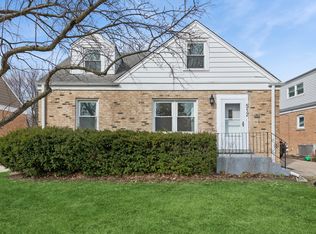 512 N Elm St, Mount Prospect, IL 60056