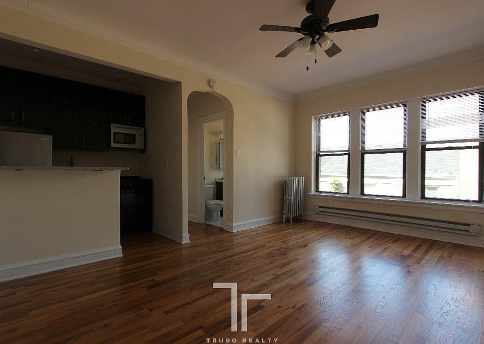 1st image of 4614 N Paulina St #4