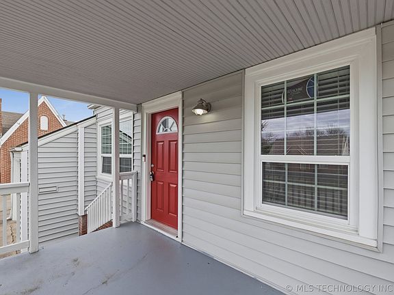 2nd image of 111 Waverly Dr