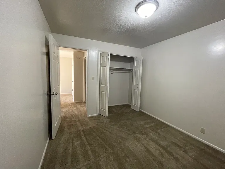 654 N Main St — Photo 7