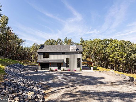 2nd image of 102 Bluffs Ridge Rd