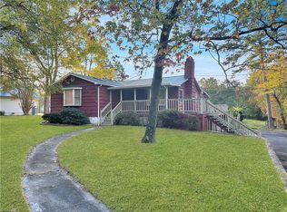 1883 Burton Rd, Thomasville, NC 27360