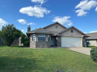 3911 SW Wolf St, Lawton, OK 73505