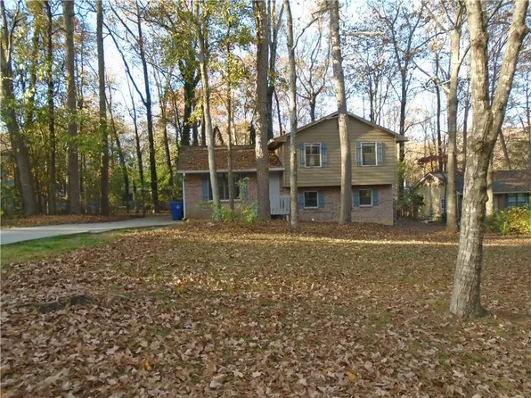 397 Old Towne Cir, Lawrenceville, GA 30046