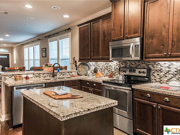 4th image of 101 Fleetwood Dr