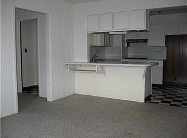 5th image of 286 East Ave