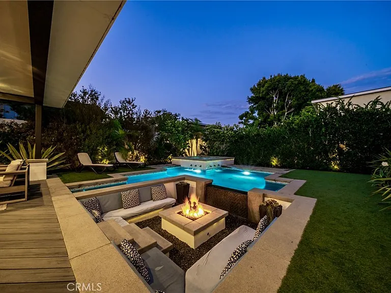 8541 Kelso Dr — Photo 70