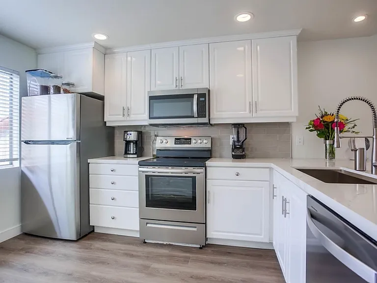 901 Caminito Estrada #C — Photo 12