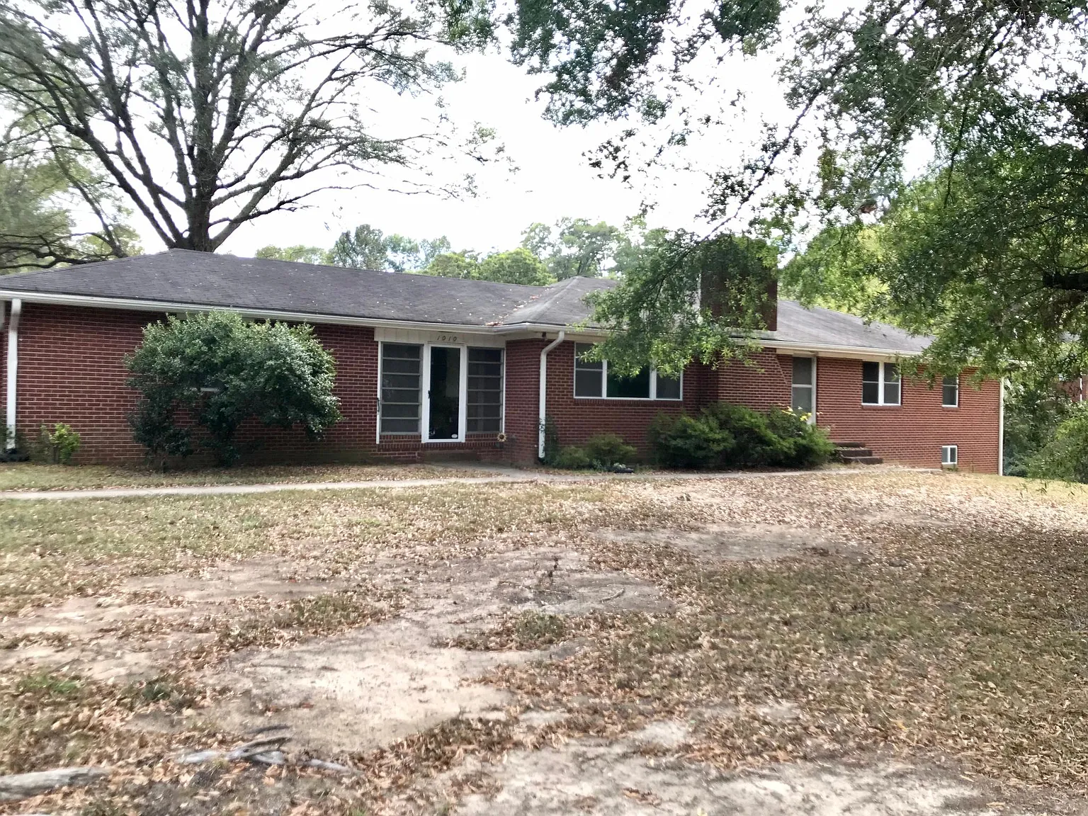 3 bed, 1.5 bath, 1682 sqft, $1,400 — Photo 1