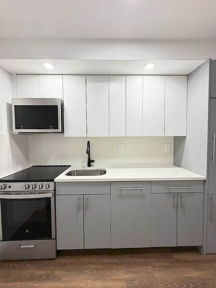 336 West 17th Street — Photo 3