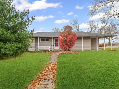 911 S Longview Rd, Monticello, IL, 61856