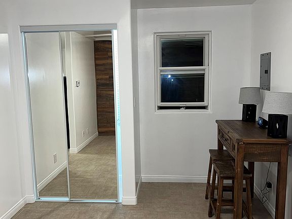 2nd image of 2600 W 85th St