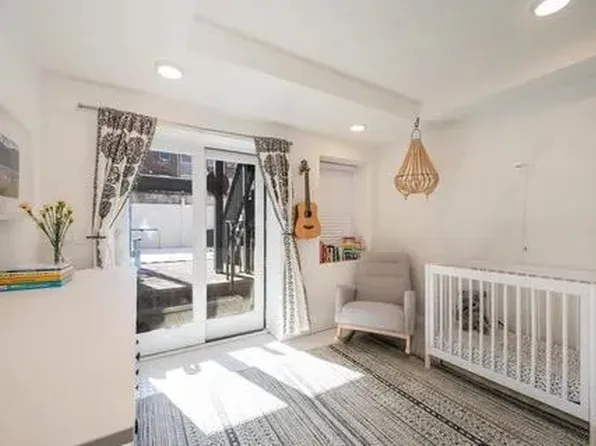 27 Belmont Avenue image 9 of 10