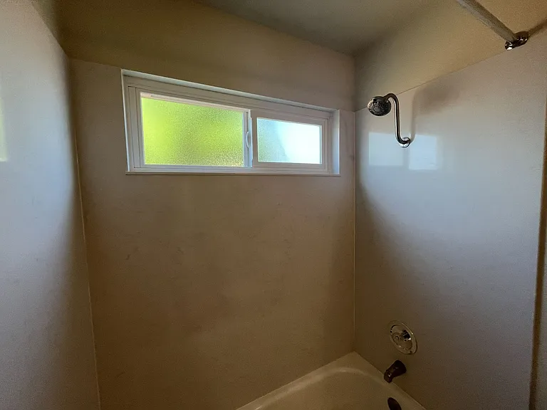 6415-6417 San Stefano St — Photo 54