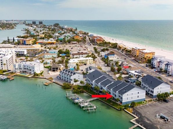 9939 1st St E, Treasure Island, FL 33706