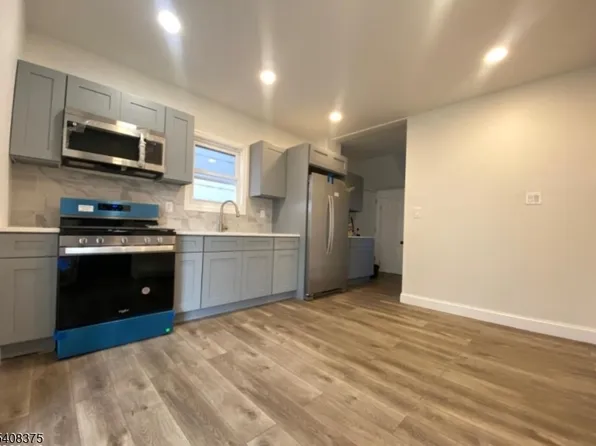 223 John St, Elizabeth, NJ 07202