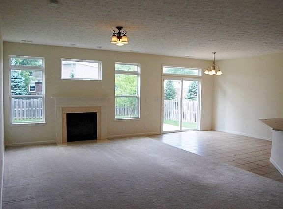 2nd image of 1029 Onyx St