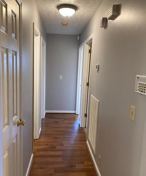 618 Basswood Ave — Photo 8