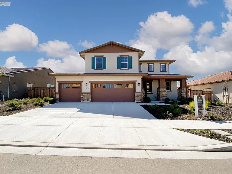 Pinnacle View Way — Photo 1