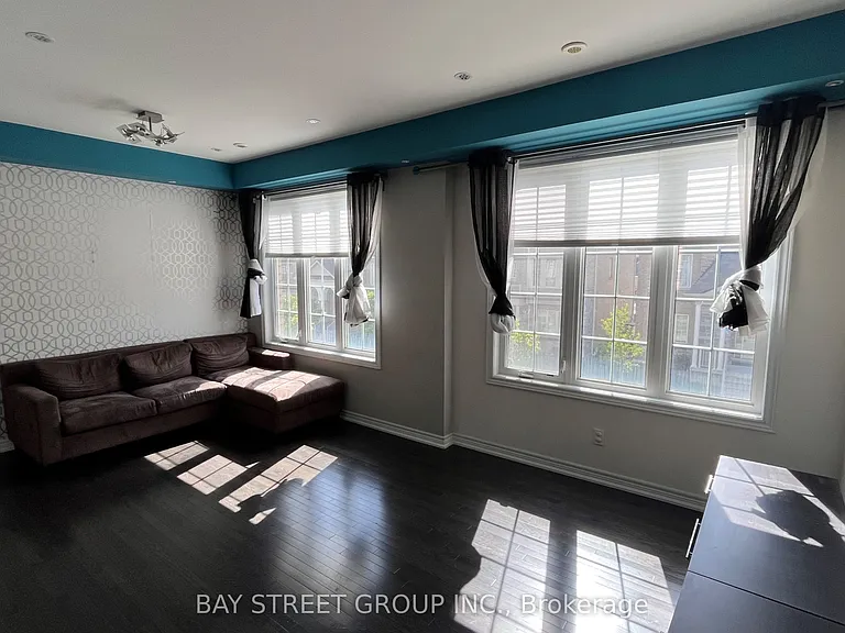 13 Highbury Ct — Photo 11