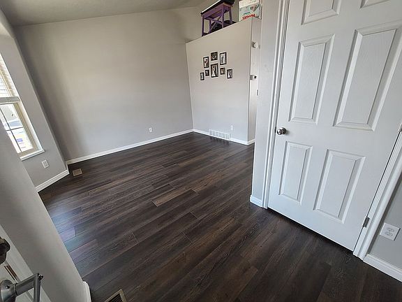 3rd image of 2039 E Easter Dr