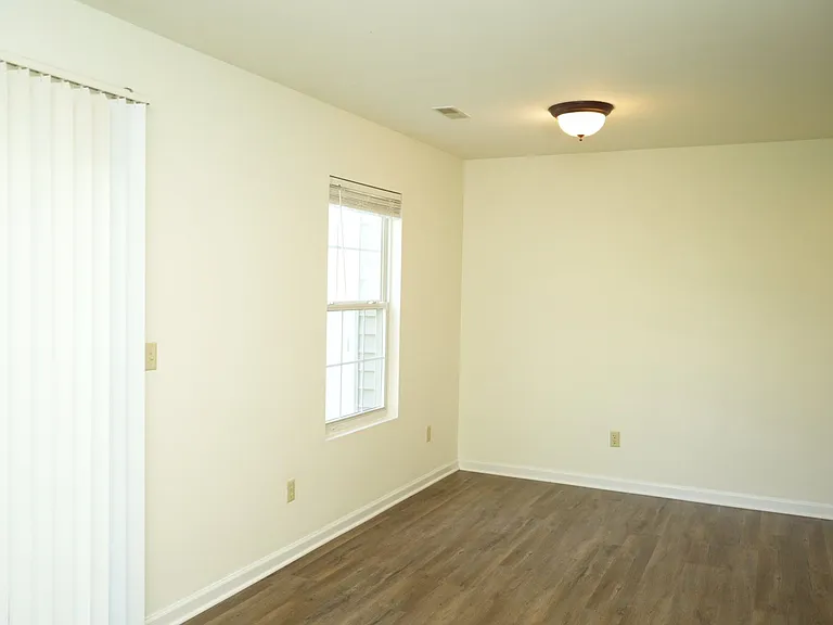 111 Darien Ter — Photo 11