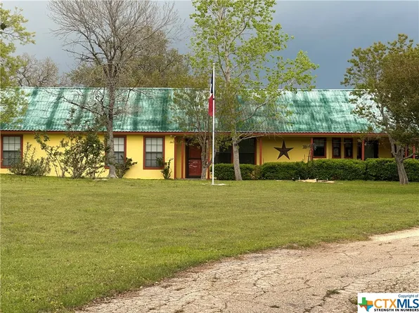 9425 E Us Highway 84, Gatesville, TX 76528