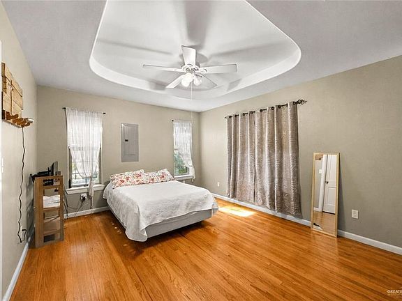 2nd image of 702 N 9th St