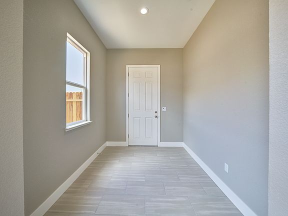 3rd image of 2318 Dilip Dr