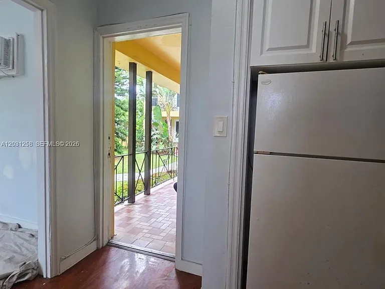 8024 Harding Ave #1A — Photo 2