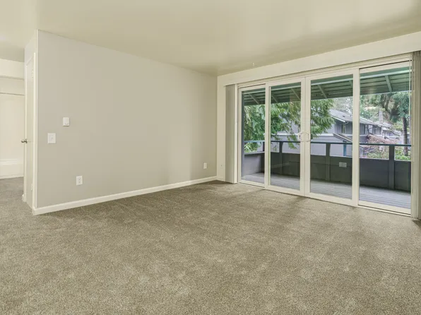 Lynnwood Garden Village, 4816 176th St SW #Lyn-01, Lynnwood, WA 98037
