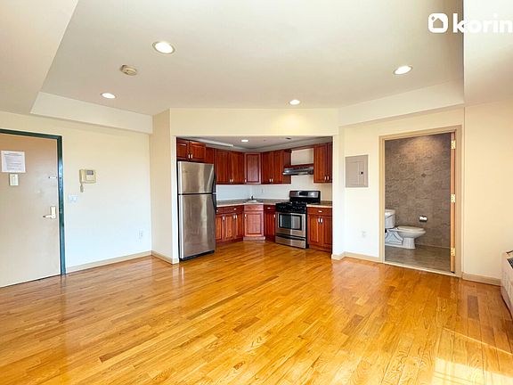 4th image of 58-28 44th Ave #11D
