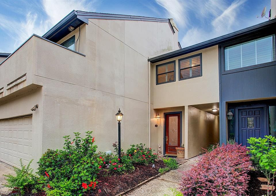 1st image of 1112 Bering Dr APT 37