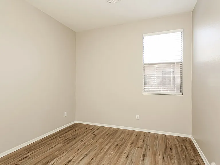 9450 W Ross Ave — Photo 14