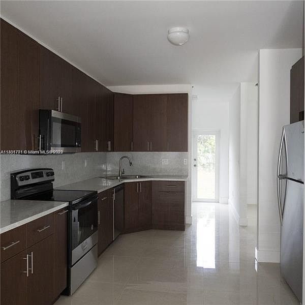 1st image of 141 NW 12th St #141