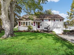 16 Catherine Ct, Cedar Grove, NJ 07009