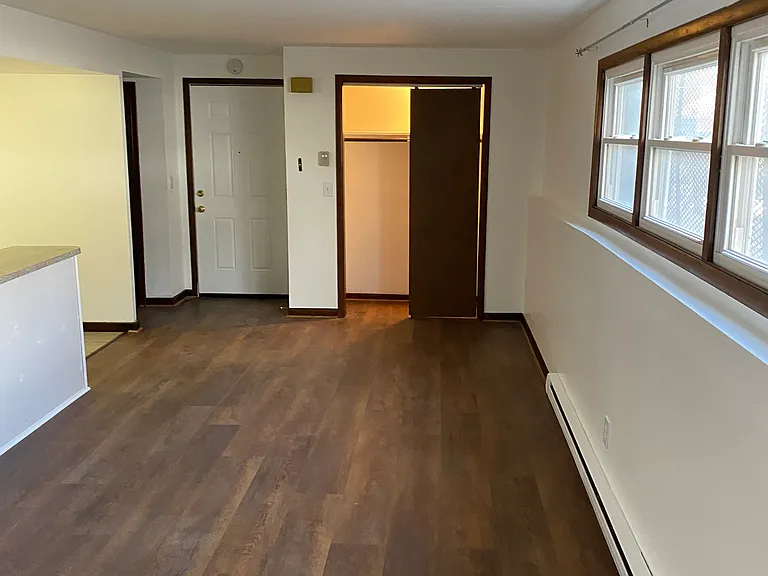 170 Knox — Photo 30
