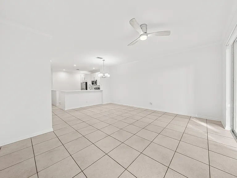 8024 Briantea Dr #8024 — Photo 16