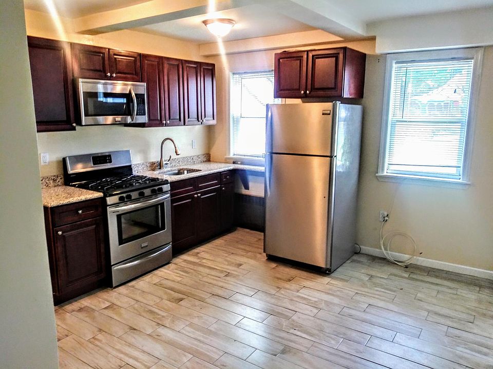 1st image of 2520 Tiemann Ave