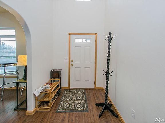 2nd image of 105 E Linden Ave