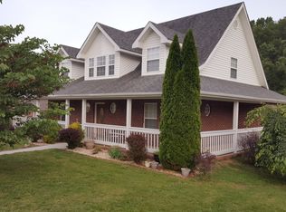 308 Whisper Woods Dr, Somerset, KY