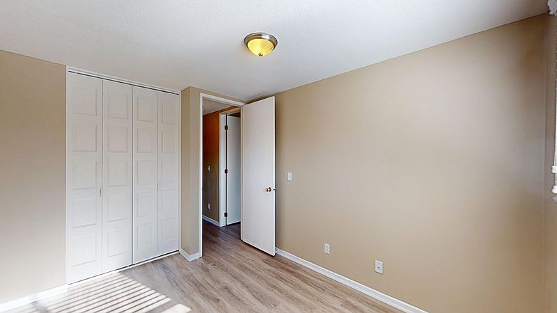Calgary Townhouse for rent - 3 Bedrooms — photo 9