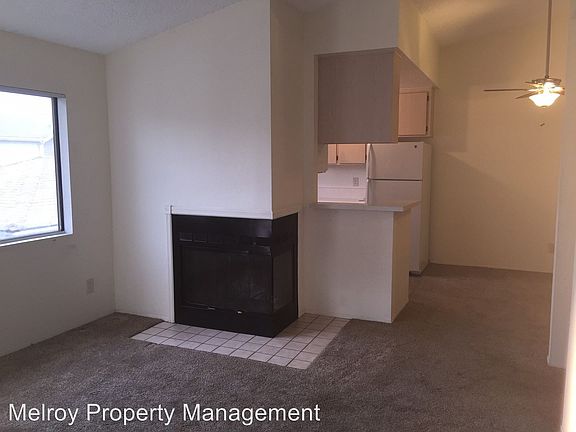 4th image of 4471 Winona Ave APT 05