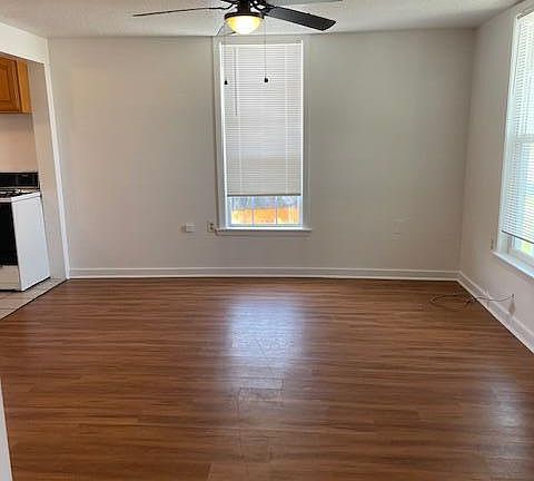 5th image of 1425 31st Ave