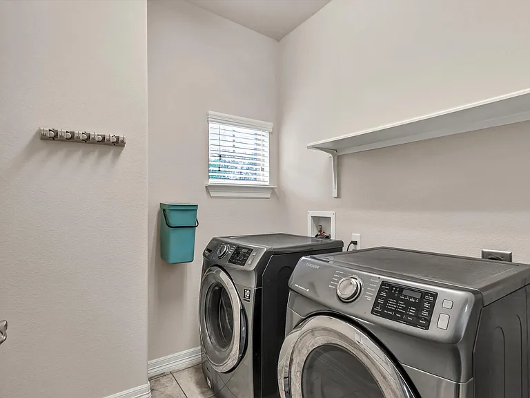 7008 Hester Rd — Photo 18