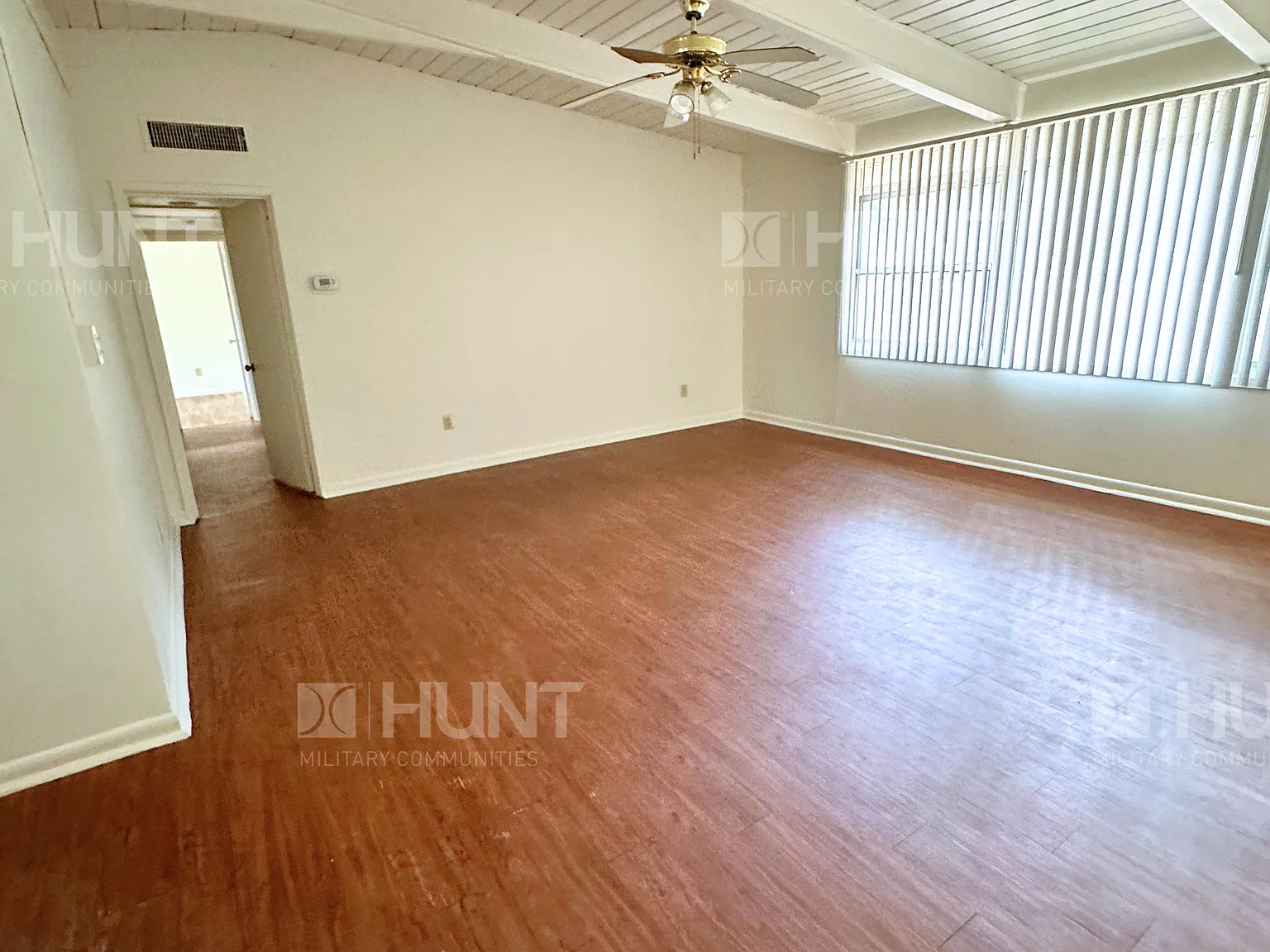 3 bed, 1183 sqft, $1,900 — Photo 2